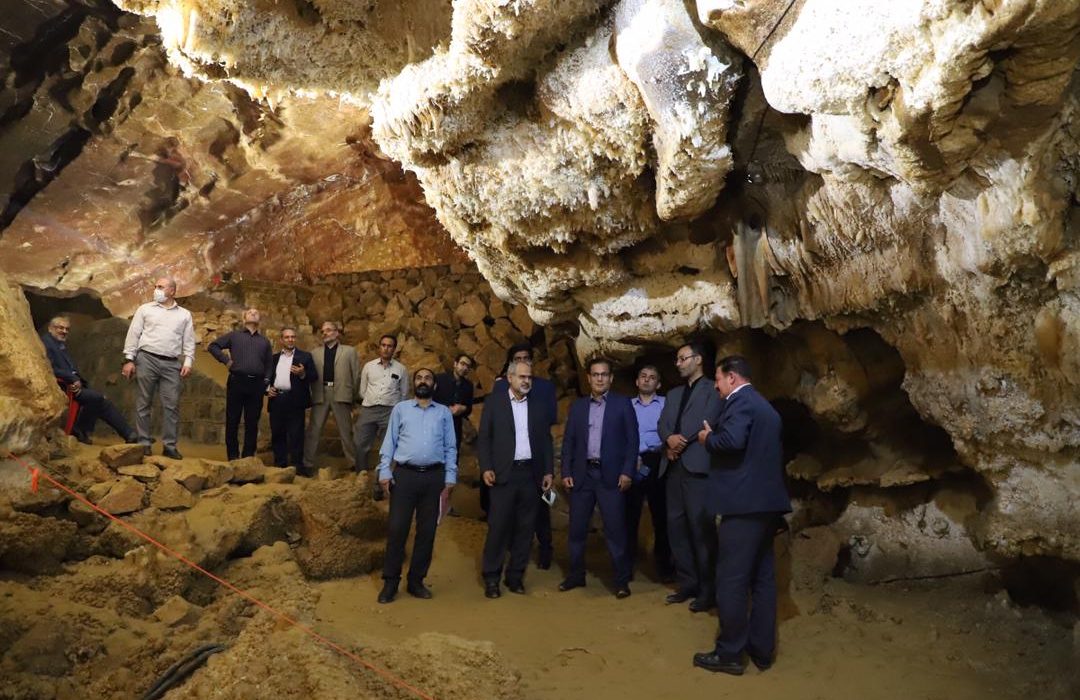 حسین ساری از غار کتله خور بازدید کرد