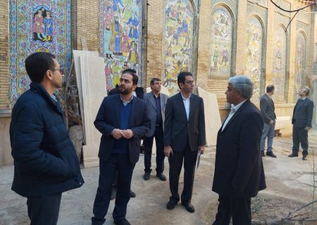 بازدید از شهاب طلایی از بناهای تاریخی شهر شیراز