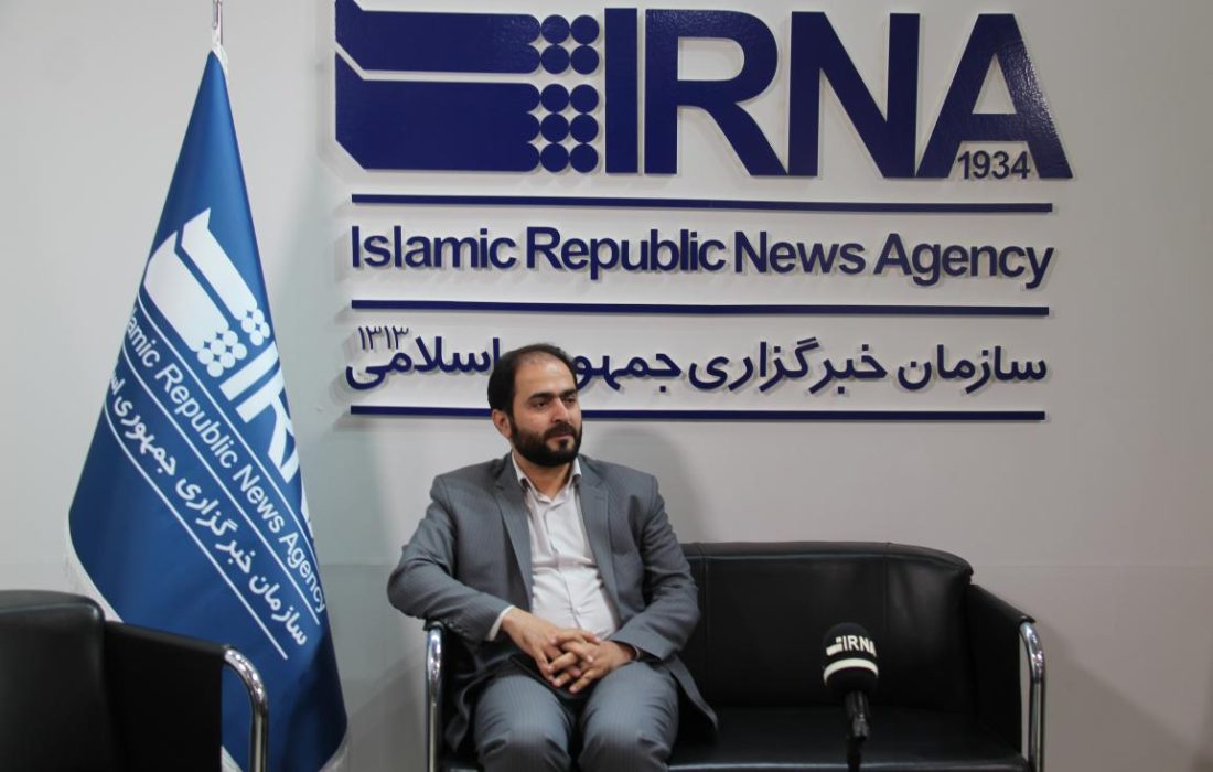 بازدید مدیر عامل صندوق توسعه و احیا از نمایشگاه مطبوعات و رسانه‌های ایران