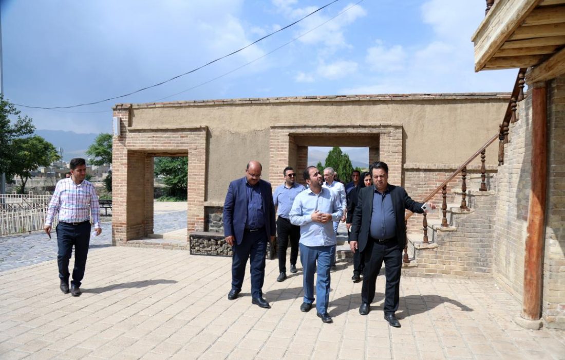 بازدید مدیر عامل صندوق توسعه و احیا از بناهای تاریخی همدان