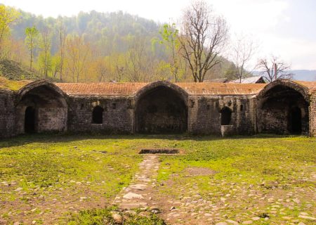 آیین آغاز مرمت کاروانسرای تی‌تی گیلان برگزار می‌شود