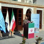 درهای خانه امام جمعه به روی مردم باز شد