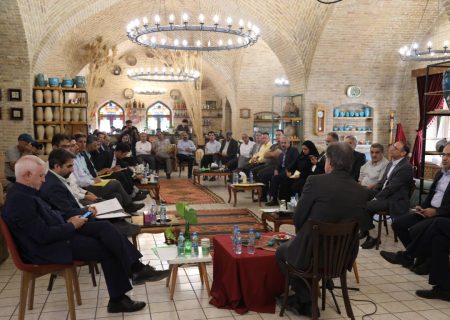 دومین گردهمایی ناظران استانی صندوق احیا در کاروانسرای یام