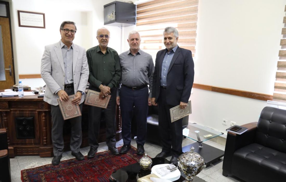 تجلیل مدیرعامل صندوق توسعه و احیا از مدیران ایثارگر و رزمنده