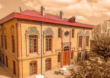 طرح مرمت خانه نظامیه، نقد و بررسی می‌شود
