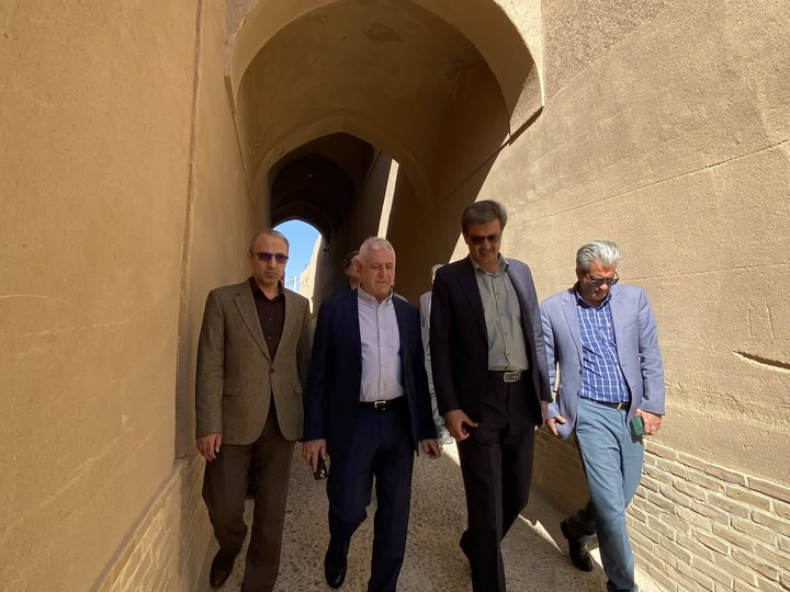 ارزیابی ظرفیت‌های گردشگری ابرکوه یزد در بازدید مدیرعامل صندوق توسعه و احیا
