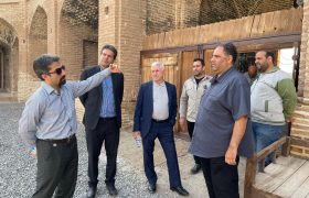 بازدید مدیرعامل صندوق احیا از بناهای تاریخی استان قم