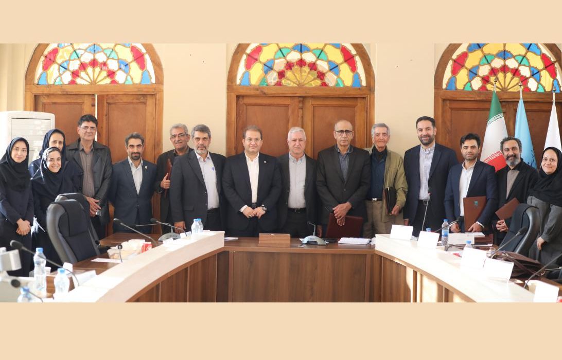 بررسی طرح احیای غرفههای میدان نقش جهان در جلسه شورای فنی صندوق احیا