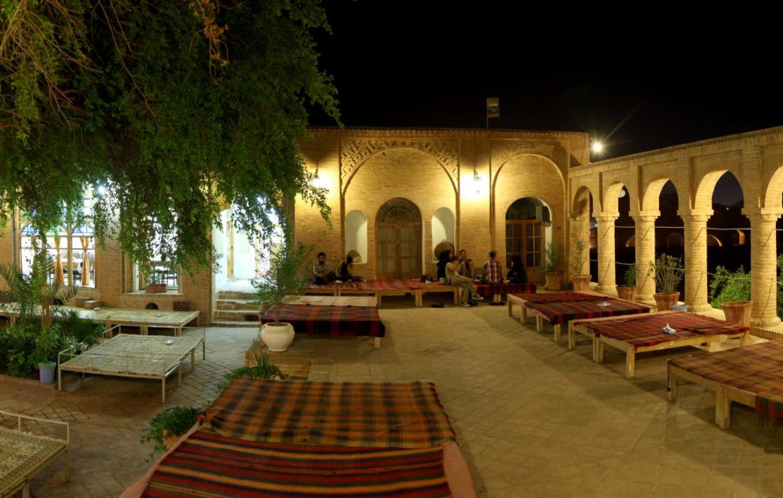 نشست ققنوس با بررسی روند مرمت و احیای خانه مستوفی شوشتر برگزار می‌شود