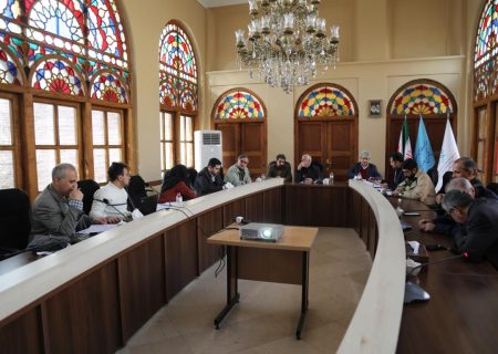 جلسه بازگشایی پاکت های مزایده سه خودرو GLX برگزار شد